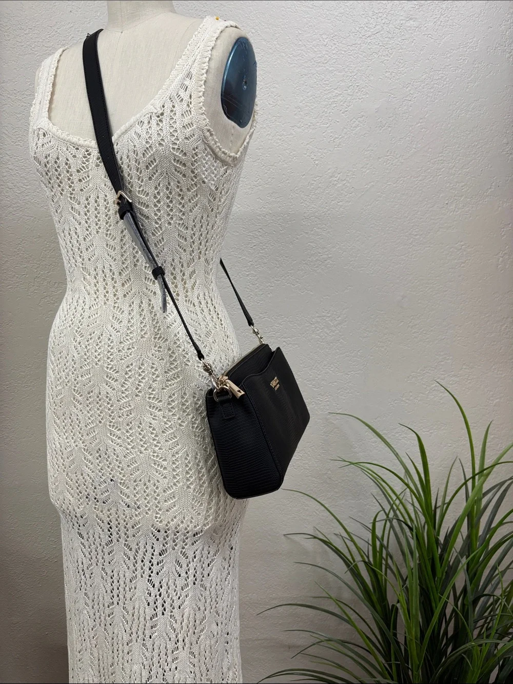 GUESS lyndi Crossbody bag black
